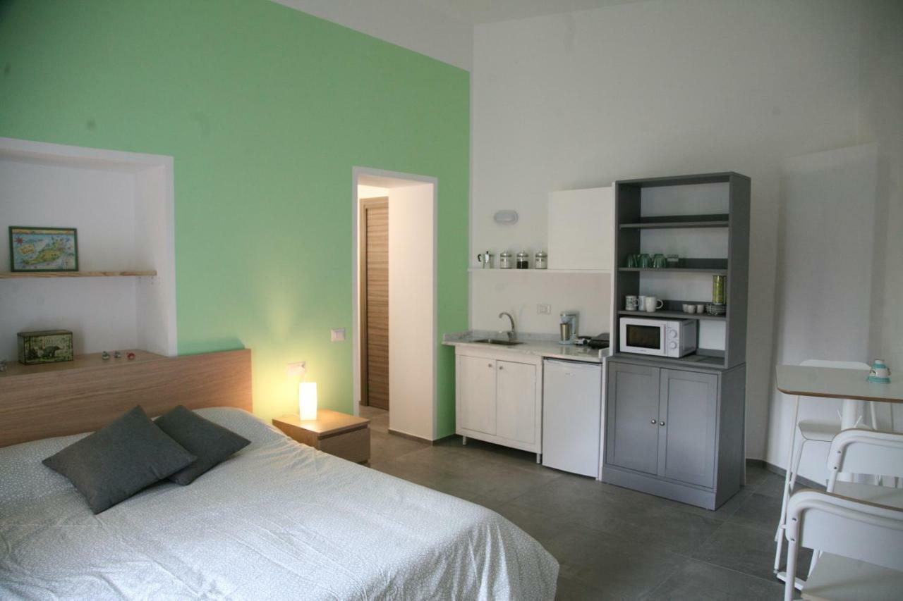 Alyssa House Napoli